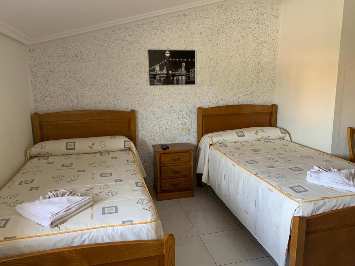 Hostal Sequeiros San Ciprián de Viñas Eksteriør billede