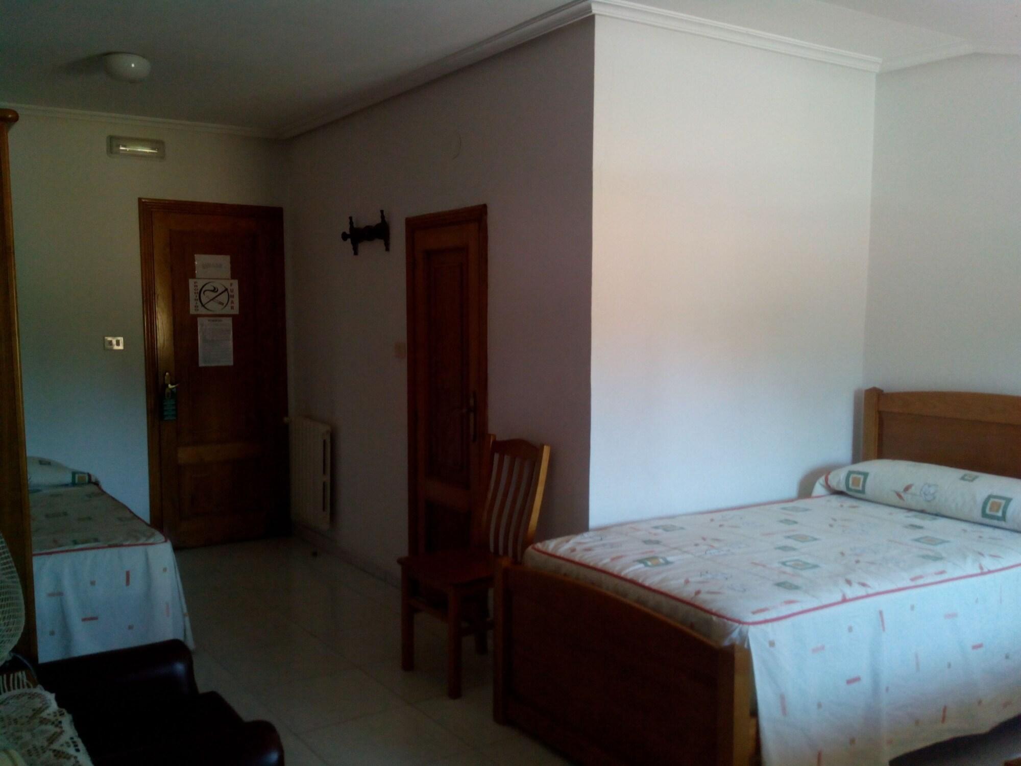Hostal Sequeiros San Ciprián de Viñas Eksteriør billede